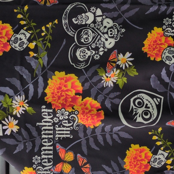 NWT Women's S Coco Scrub Top Tooniforms Disney Pixar Sugar Skull Floral Marigold - Picture 3 of 10